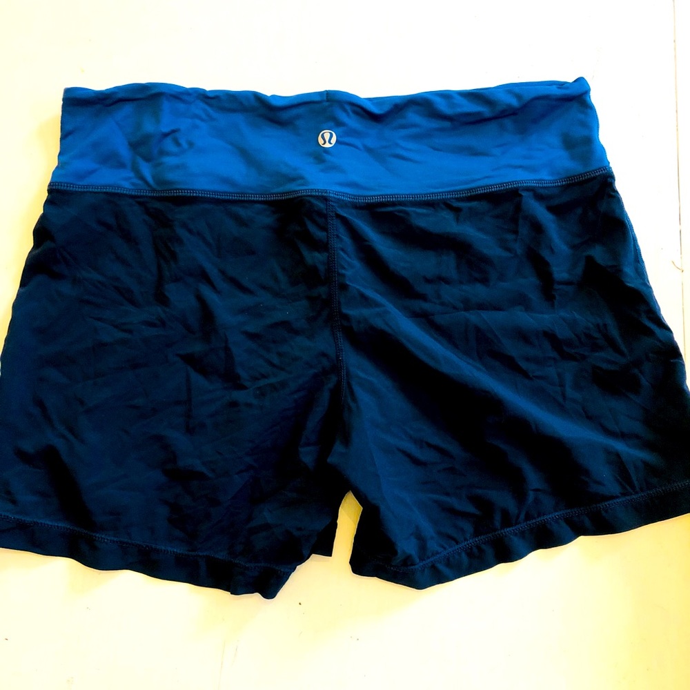 Lululemon • blue two toned athletic shorts